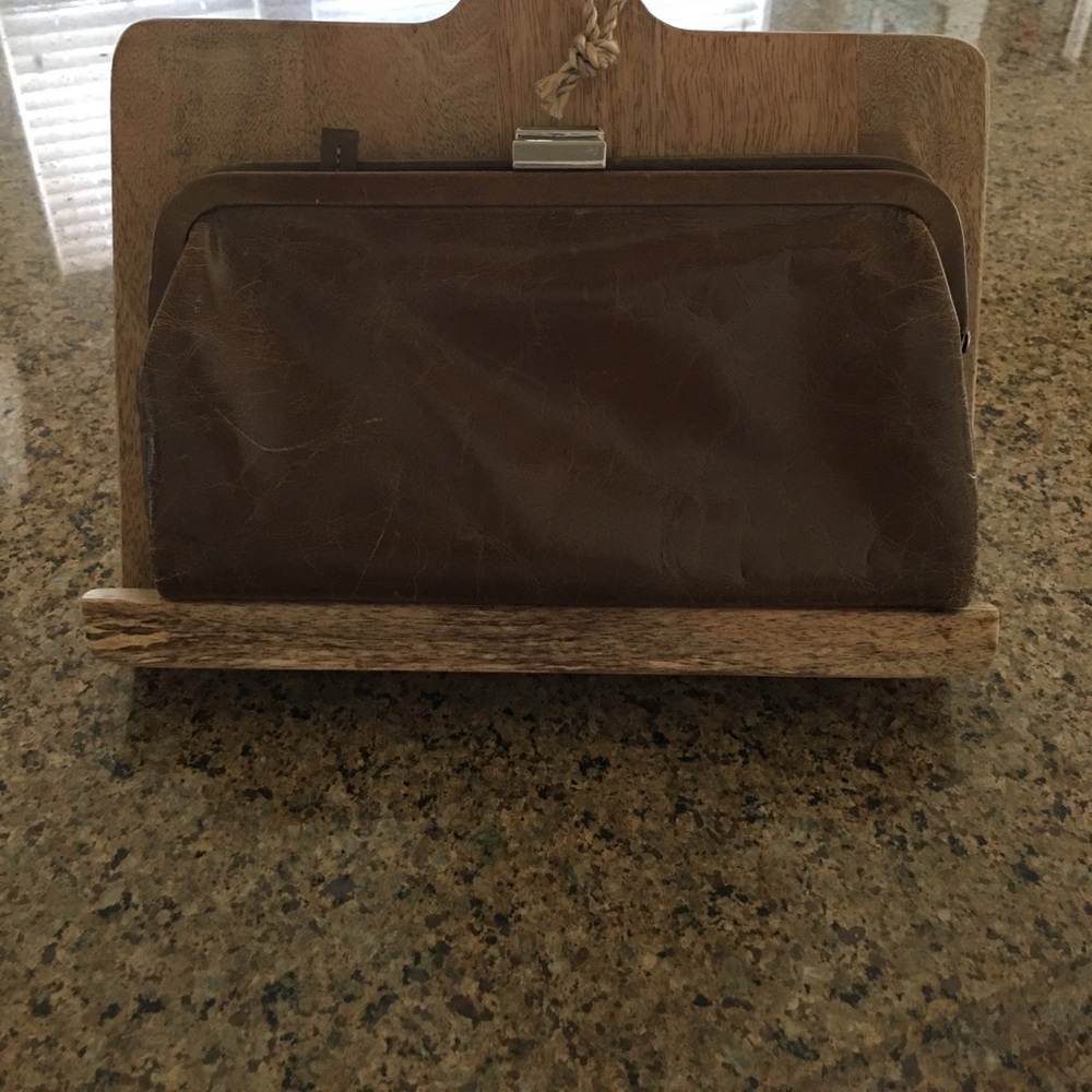 HOBO Clutch in very good condition.